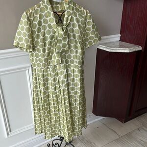 Green Pleated Midi Sundress with Mandarin Collar